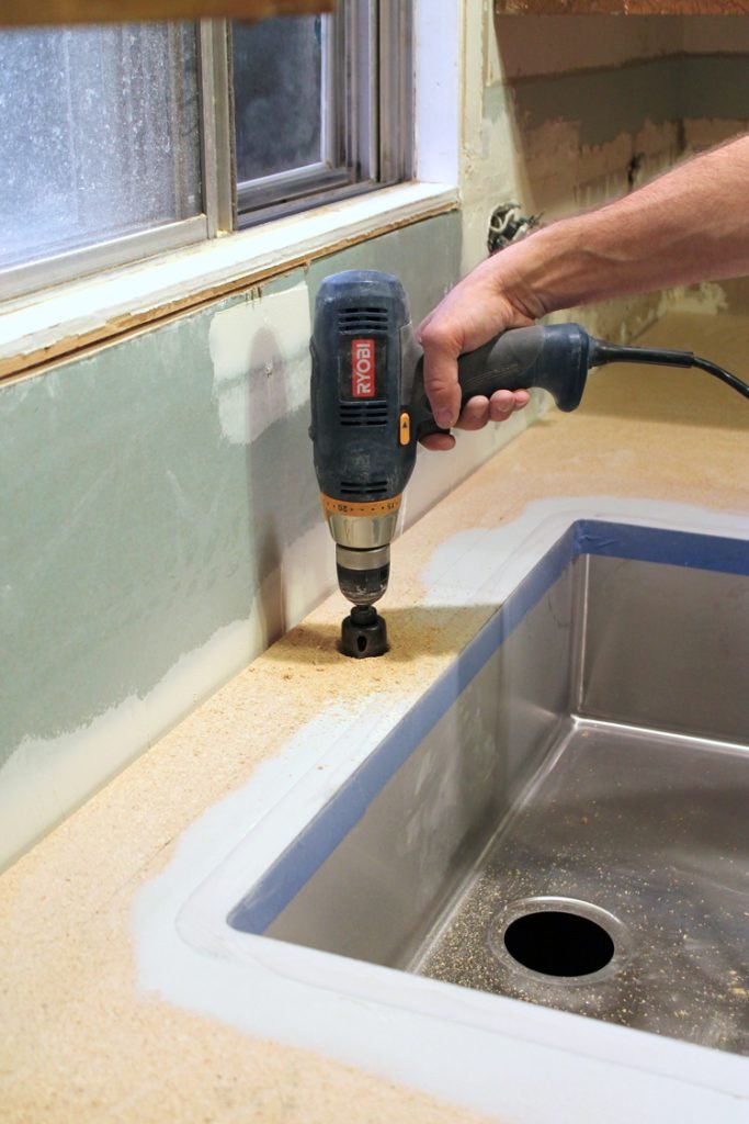 Undermount Sink in Concrete Countertop